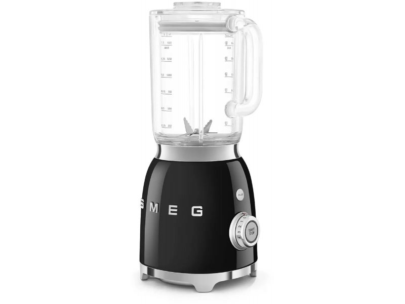 Smeg BLF03BLEU — вид сбоку, боковая ручка кувшина и хромированная отделка металлического корпуса