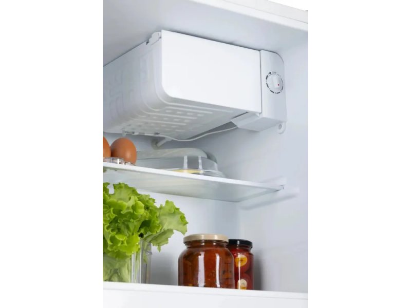 Nord NS 50 W &mdash; внутренняя камера с низкотемпературным отделением и полками для продуктов