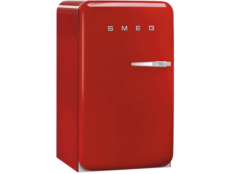 Smeg FAB10LRD6 — трёхмерный вид, округлый корпус ретро-серии FAB, красный