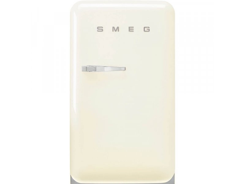 Smeg FAB10RCR6 бежевый — компактный однокамерный холодильник с хромированной ручкой, закрытая дверь