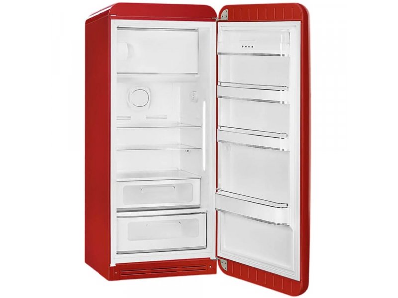 Smeg FAB28RRD6 внутри — 3 стеклянные регулируемые полки, LED-освещение камеры