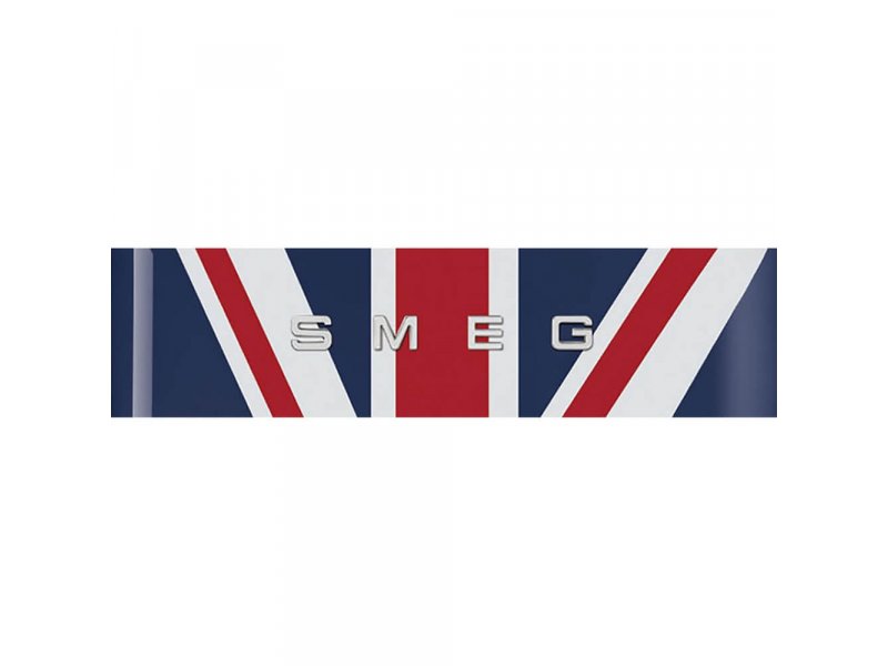 Smeg FAB5RDUJ6 синий &mdash; крупный план логотипа и принта британского флага на фасаде