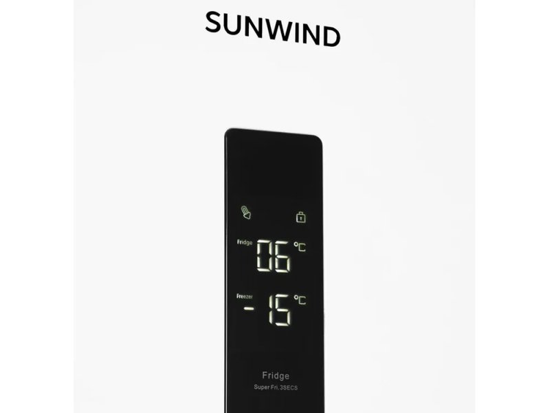 SunWind SCC356 — сенсорная панель управления на фасаде, дисплей с температурой холодильника и морозильника