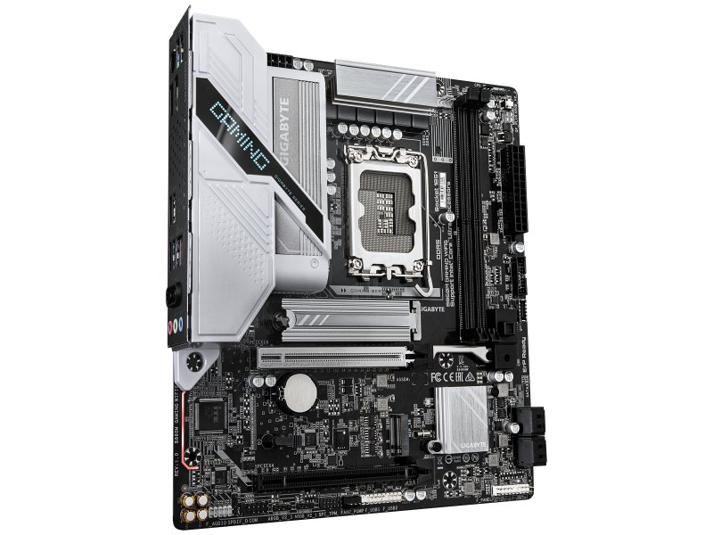 Gigabyte B860M Gaming WiFi6 — вид под углом, система охлаждения VRM, слоты DDR5 и PCIe 5.0 x16