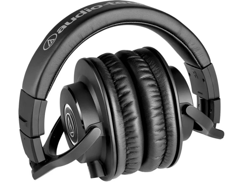 Audio-Technica ATH-M40X &mdash; разъём 2,5 мм с механизмом фиксации для съёмного кабеля