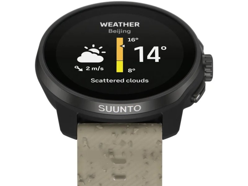 Suunto Race S Gravel Grey — экран с данными погоды 14°C, бренд Suunto на ободе циферблата