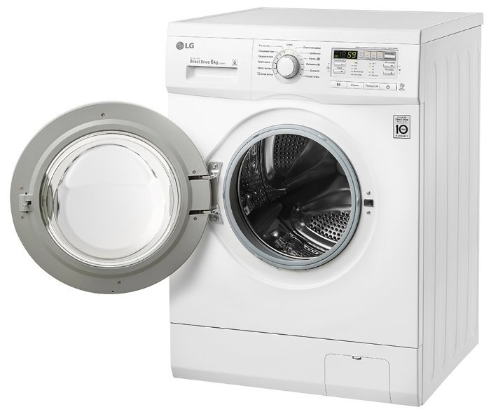 LG F10B8ND открытый люк под углом &mdash; серая кромка, барабан с отверстиями, удобная загрузка