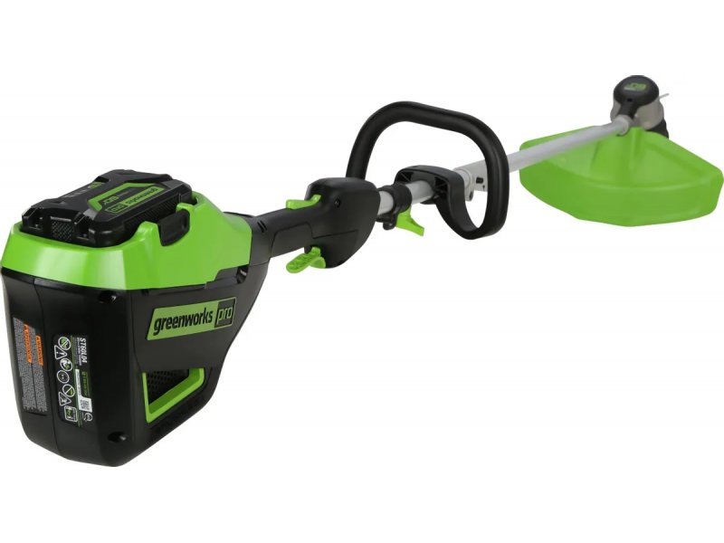 Greenworks GD60LT полный вид в собранном состоянии — батарея, штанга, D-рукоятка и режущая головка