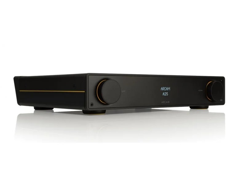 Arcam RADIA A25 Plus боковой профиль с подсветкой — компактный минималистичный корпус