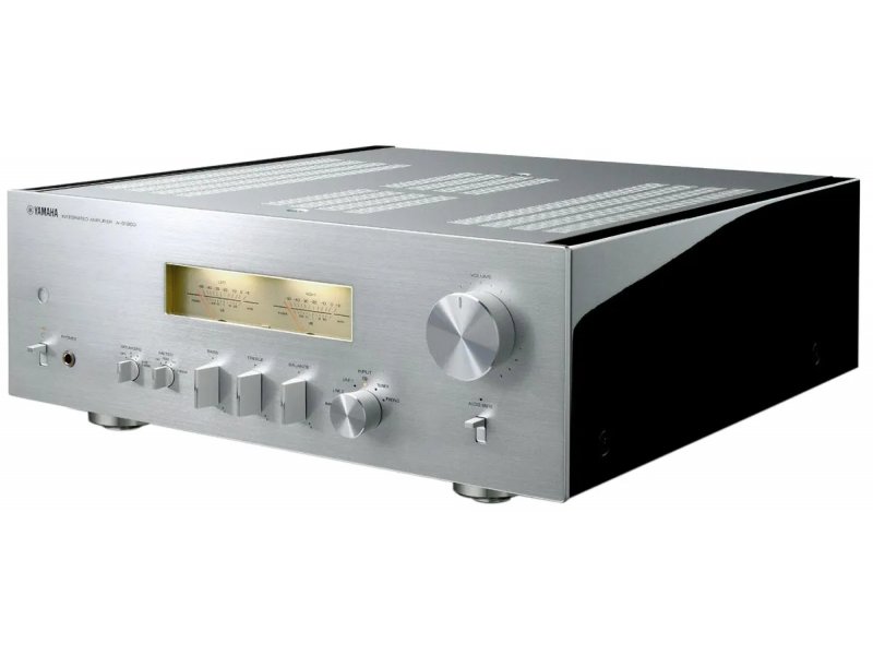 Yamaha A-S1200 Silver задняя панель &mdash; аналоговые входы и клеммы для акустики