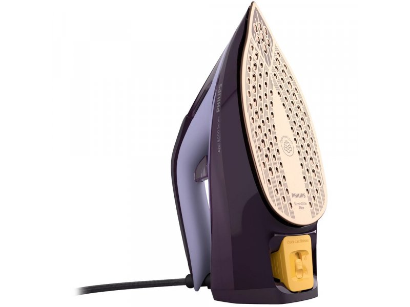 Philips DST 8021/30 фиолетовый — кнопка парового удара и подошва крупным планом