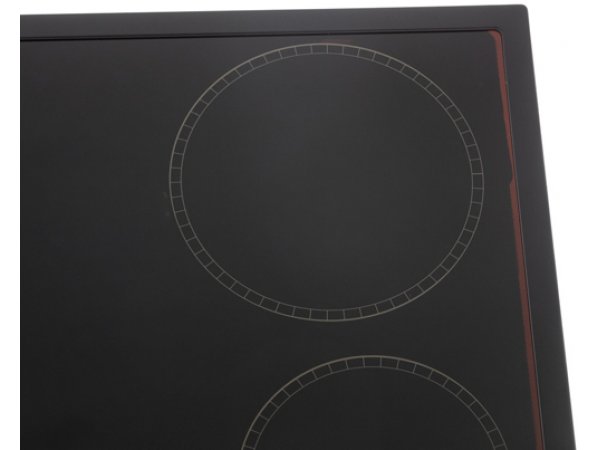 Gorenje EC 642 CLB боковой профиль — тонкий корпус панели, верхние конфорки, чёрное стеклокерамическое покрытие