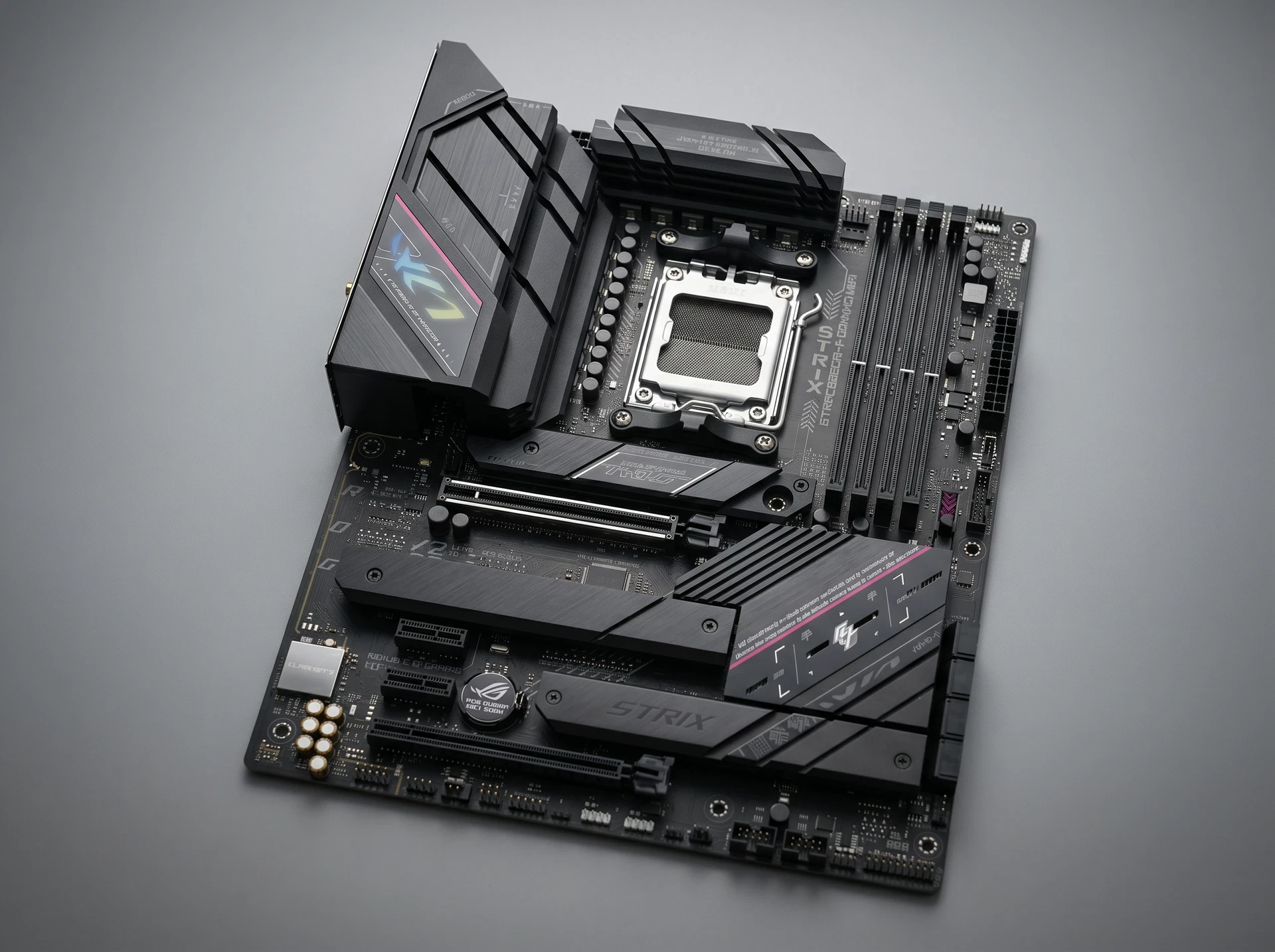 Материнская плата Asus Rog Strix B650e-f Gaming Wifi, Socket AM5, AMD B650, ATX, RTL [90MB1BQ0-M0EAY0] - фото в интерьере
