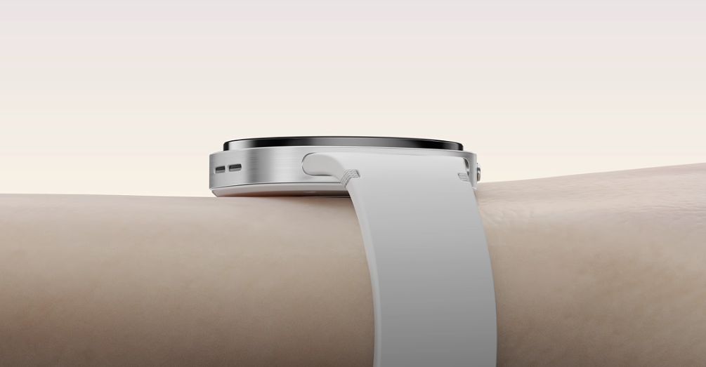 Samsung Galaxy Watch8 44 мм — боковой профиль 8,6 мм на запястье, кнопки управления