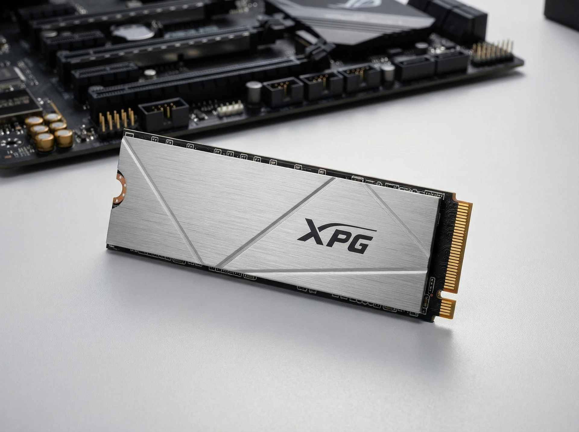 SSD накопитель ADATA XPG GAMMIX S60 512ГБ, M.2 2280, PCIe 4.0 x4, NVMe [AGAMMIXS60-512G-CS] - фото в интерьере