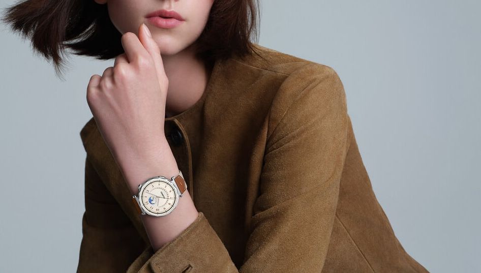Huawei Watch GT 5 Jana-B19FC ремешок фторэластомер синий &mdash; крупный план