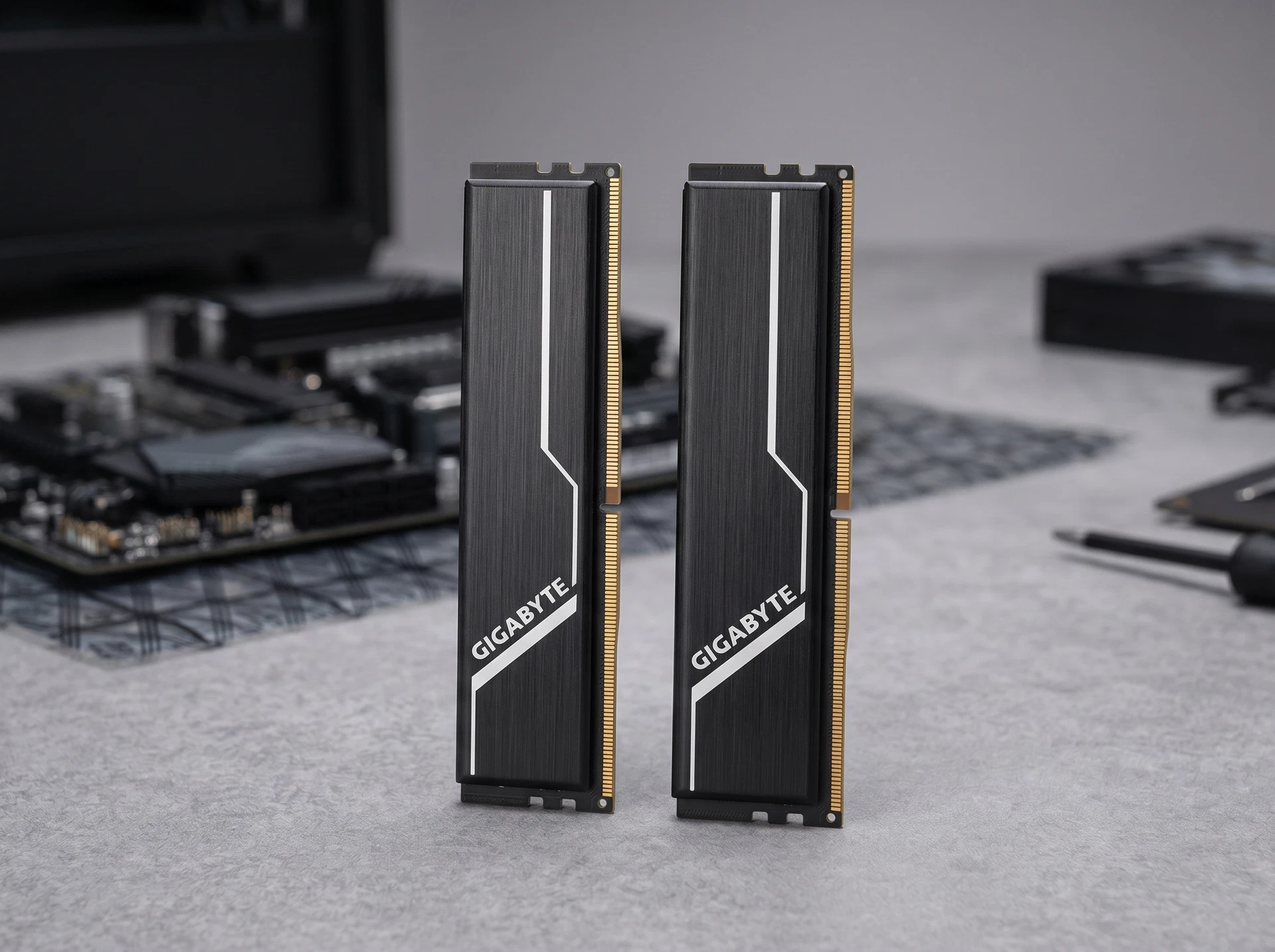 Оперативная память Gigabyte Black GP-GR26C16S8K2HU416, DDR4 2х 16ГБ 2666 МГц, DIMM, RTL - фото в интерьере