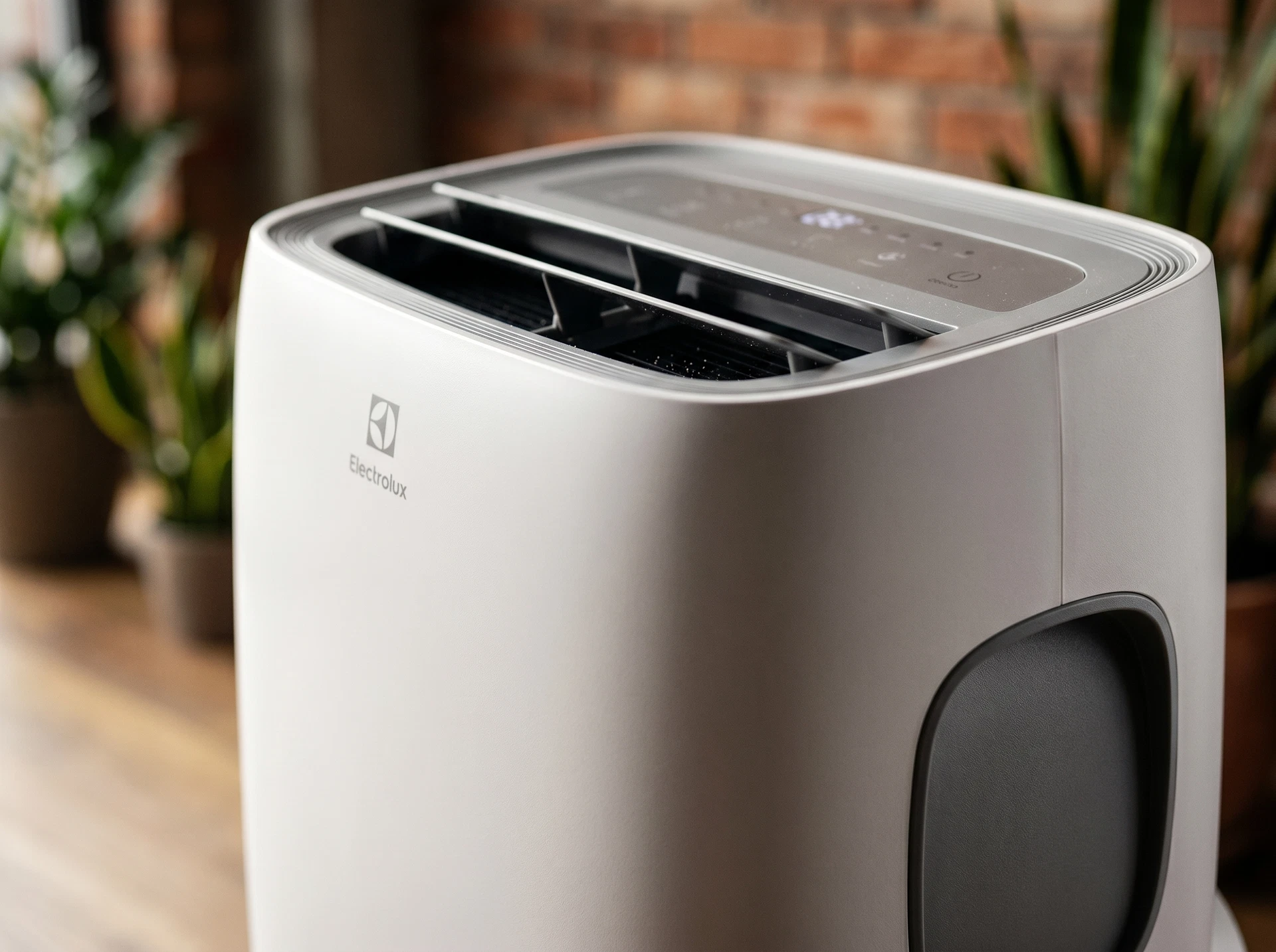 Electrolux Loft EACM-15 CL/N3 белый минималистичный корпус серия Loft