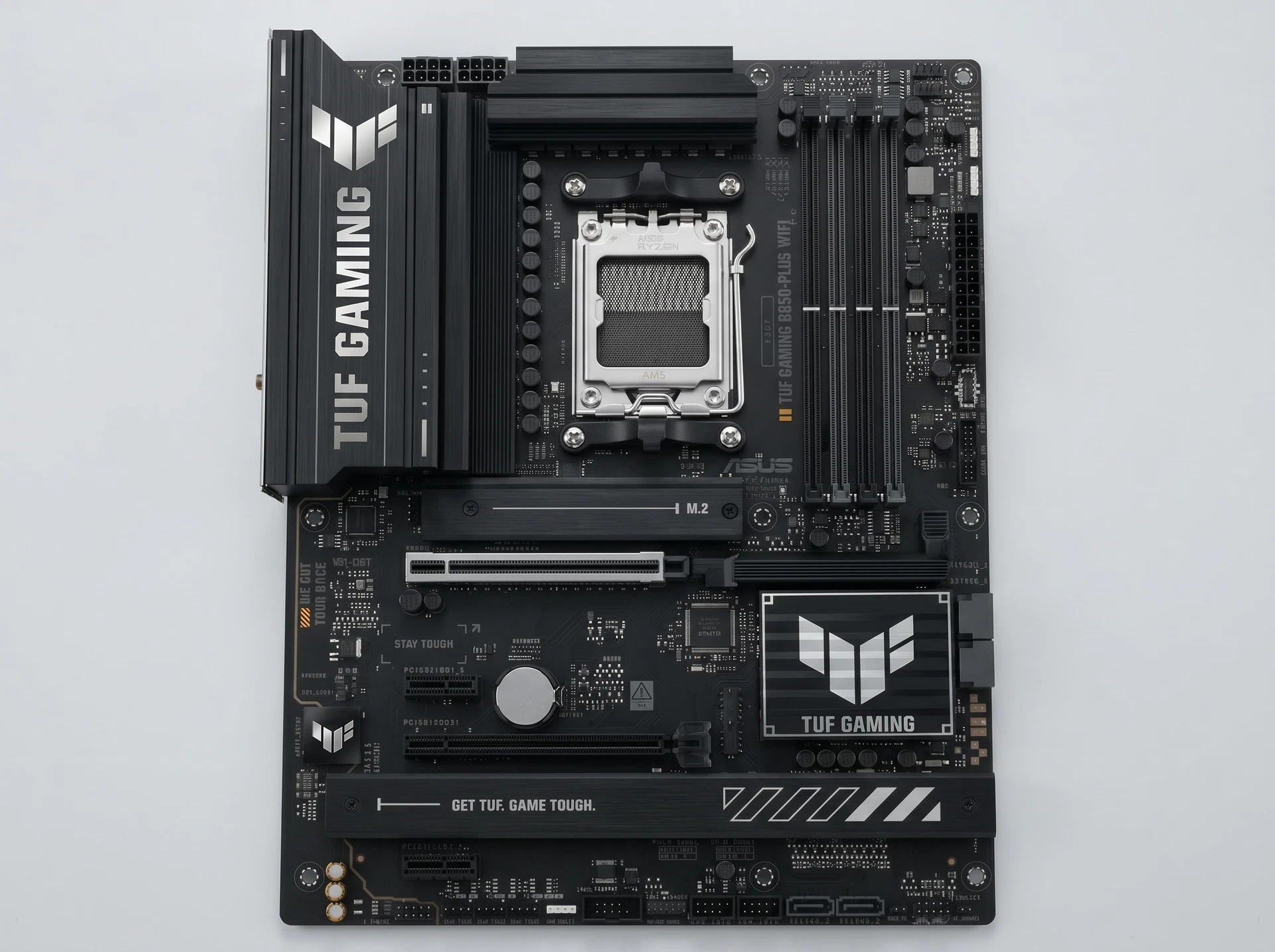 Материнская плата Asus Tuf Gaming B850-plus Wifi, Socket AM5, AMD B850, ATX, RTL [90MB1J30-M0EAY0] - фото в интерьере
