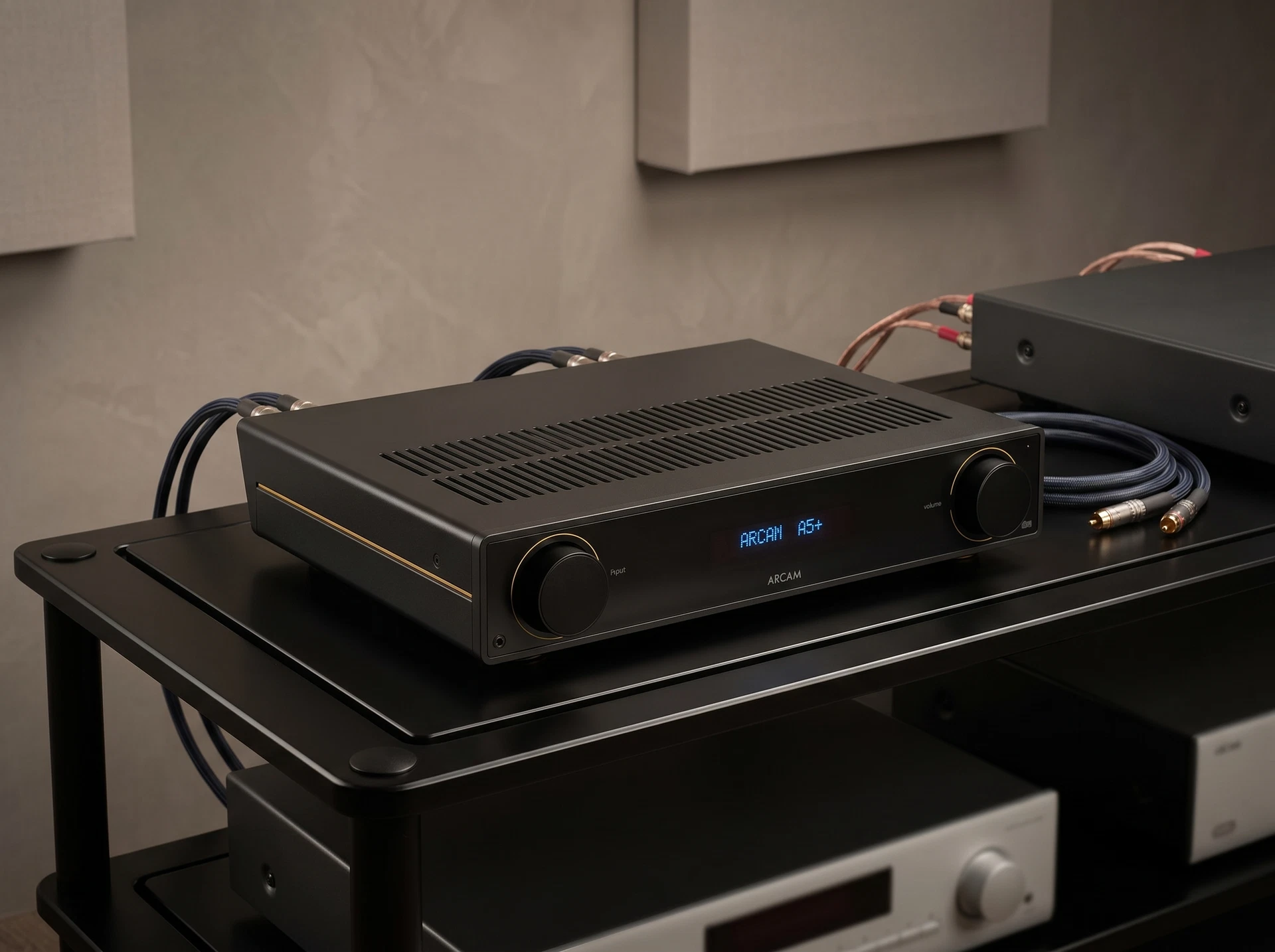 Интегральный усилитель Arcam RADIA A5 Plus - фото в интерьере