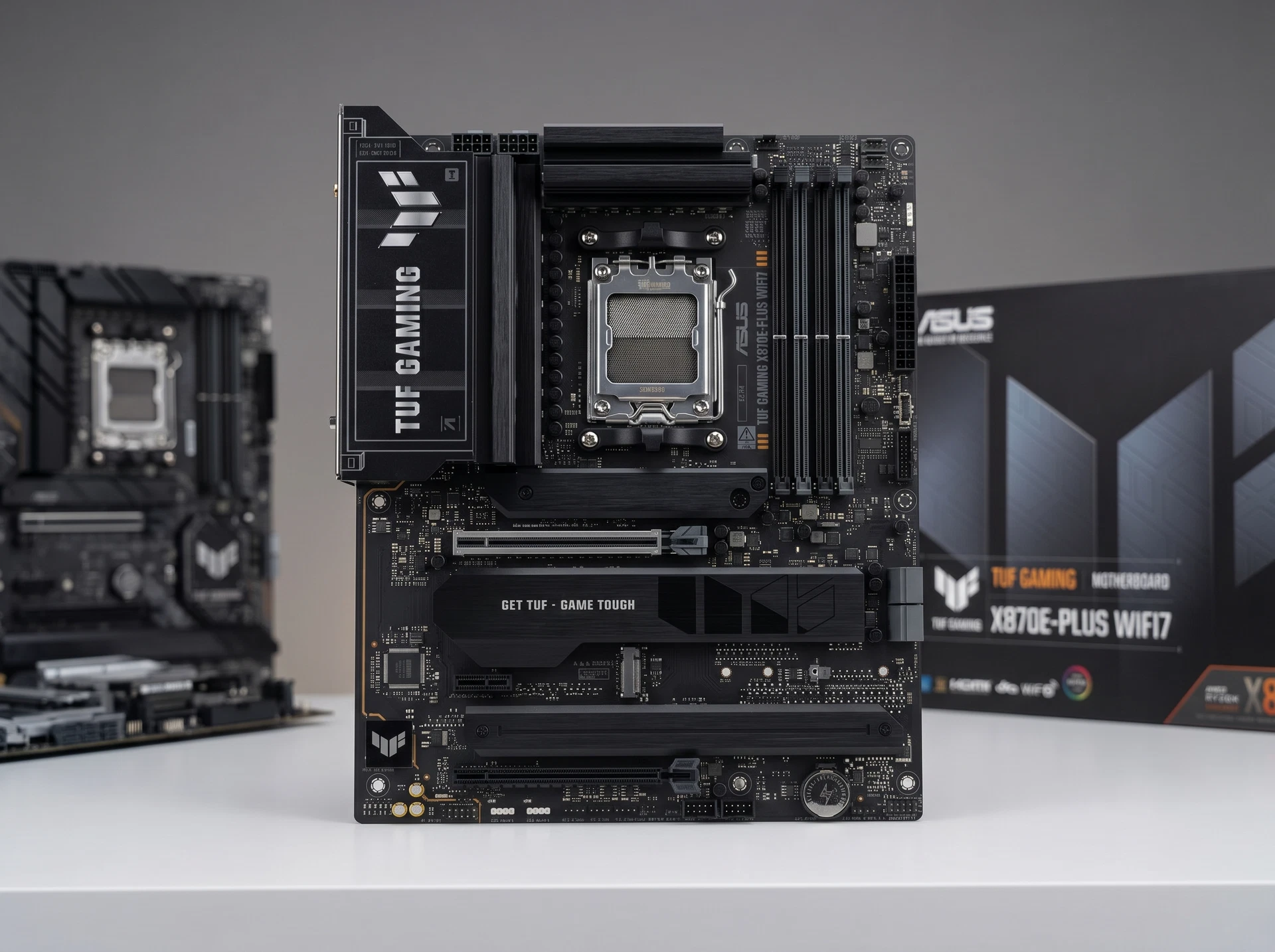 Материнская плата Asus TUF Gaming X870e-plus Wifi7, Socket AM5, AMD X870E, ATX, RTL [90MB1M70-M0EAY0] - фото в интерьере