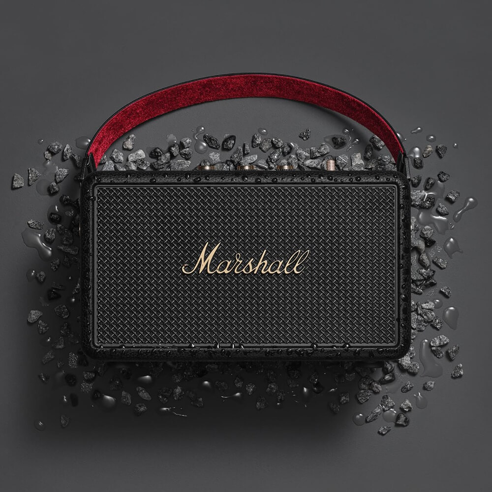 Marshall Kilburn III — фронтальный вид, текстурированная панель, демонстрация прочности корпуса