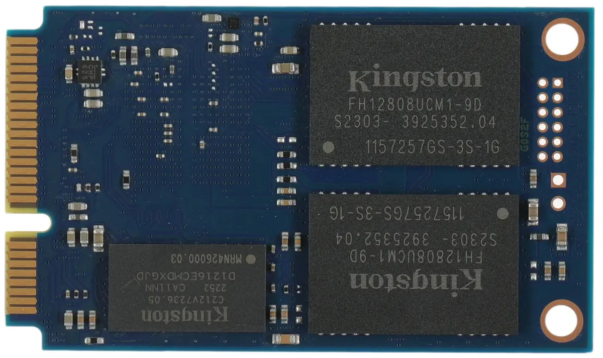 Kingston SKC600MS/512G плата накопителя — чипы памяти 3D NAND TLC, контроллер SMI SM2259 и контакты mSATA разъёма