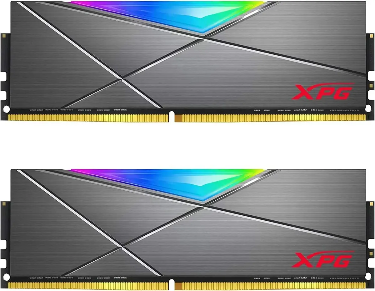 ADATA Spectrix AX4U360016G18I-DT50 RGB-подсветка и серый радиатор крупным планом