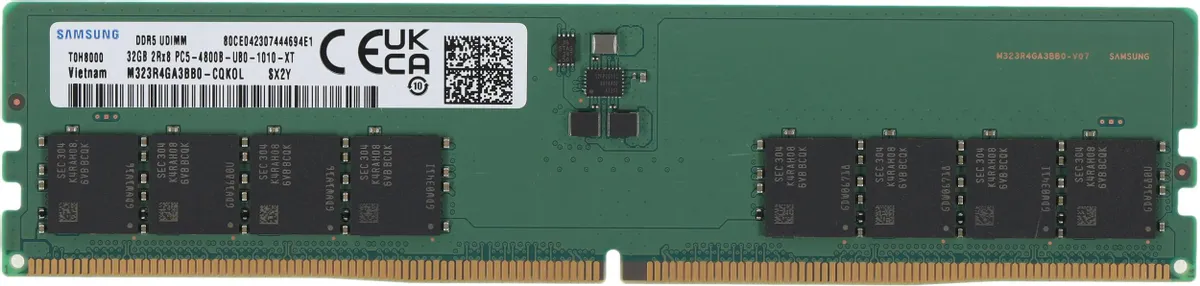 Samsung M323R4GA3BB0-CQK DDR5 32 ГБ — вид сверху, маркировка и микросхемы памяти