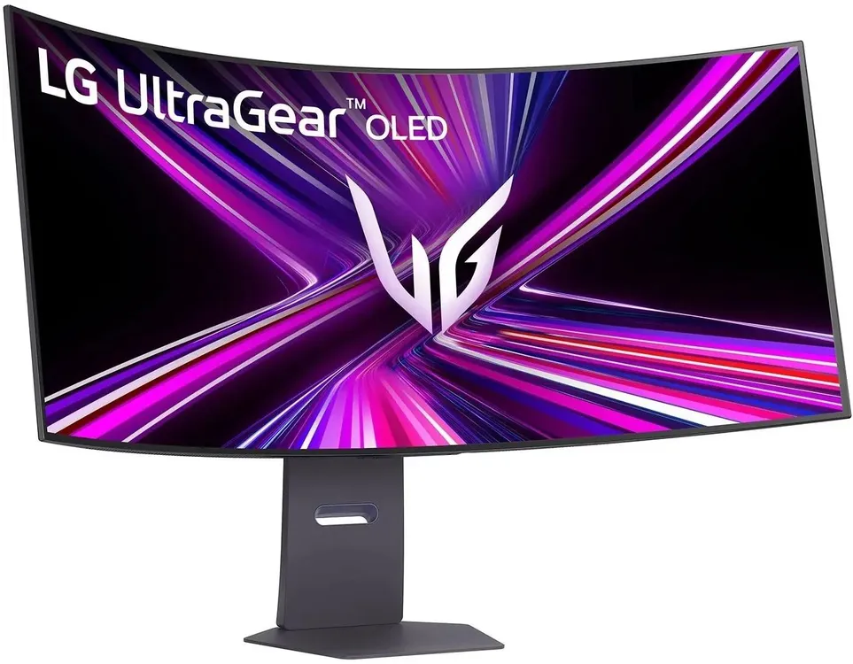 LG 45GX950A-B изогнутый OLED-монитор вид спереди, яркий игровой контент в фиолетово-розовых тонах