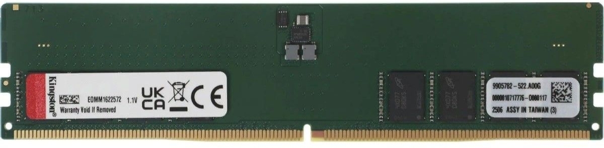 Kingston Value Ram KVR56U46BD8-64 DDR5 64 ГБ — вид сверху, микросхемы памяти и золотые контакты