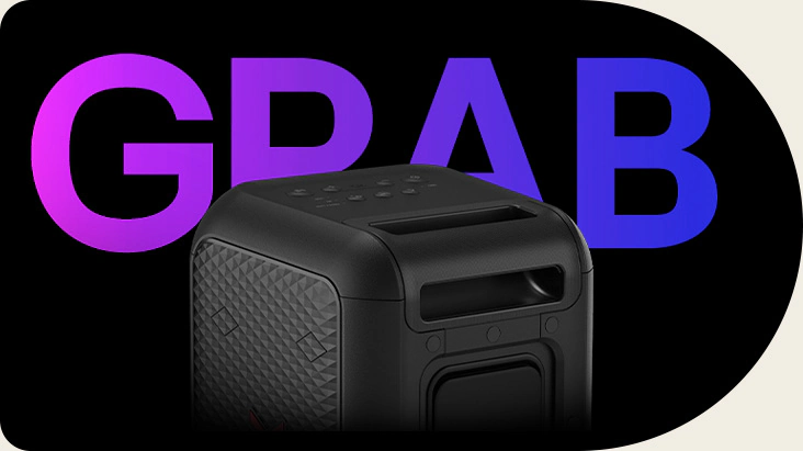 Крупный план телескопической ручки. Слово &laquo;GRAB&raquo; используется как элемент дизайна на заднем плане.