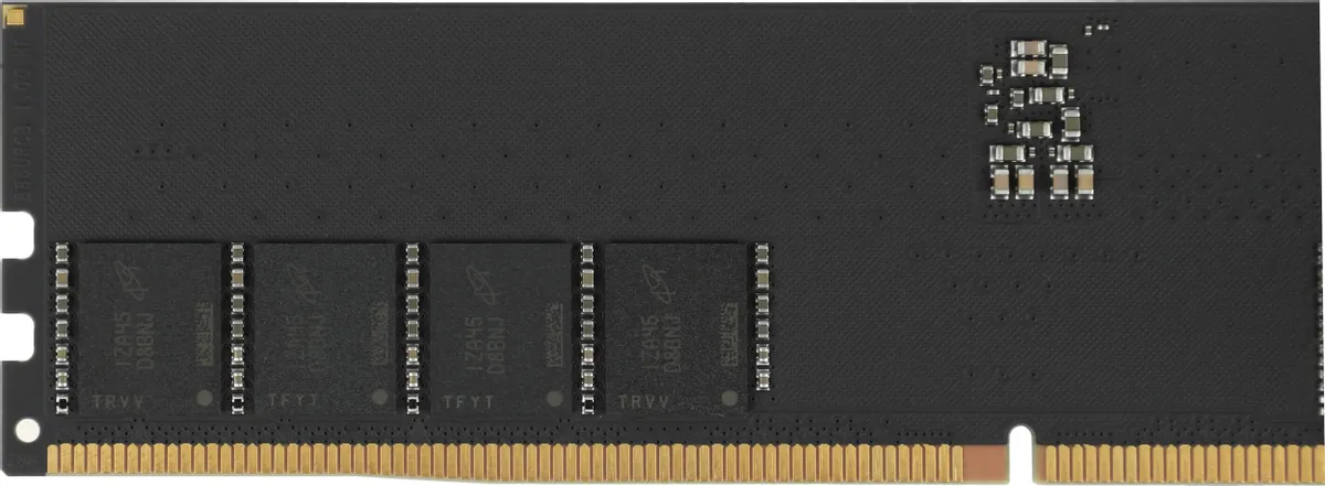 Apacer FL.32G2A.PTH DDR5 обратная сторона с чипами памяти и позолоченными контактами 288-pin
