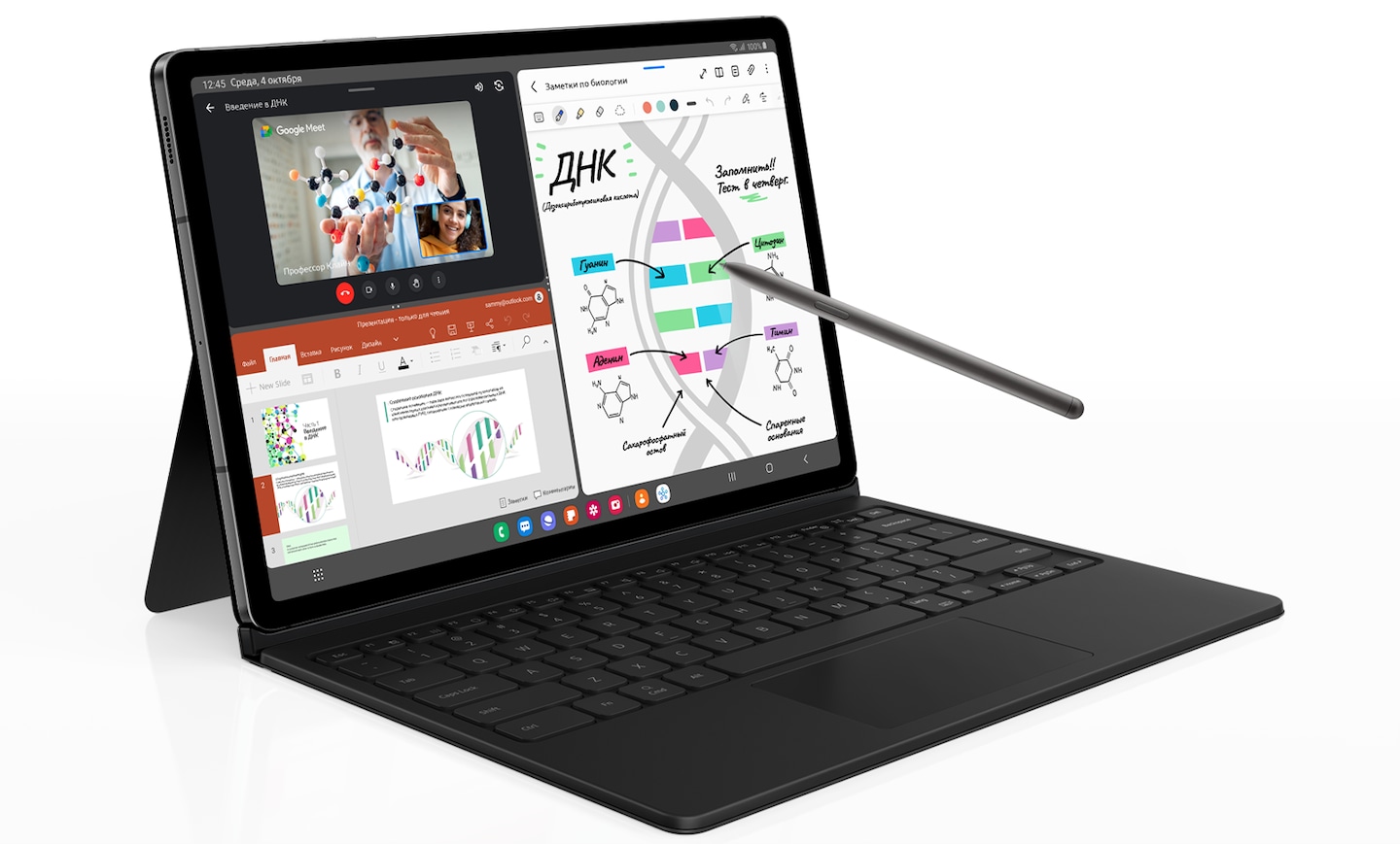 Galaxy Tab S9&nbsp;FE+ в мятном цвете стоит горизонтально на подставке с подключенным чехлом Book Cover Keyboard. Перо S&nbsp;Pen направлено на экран устройства, где три приложения открыты в многооконном режиме.