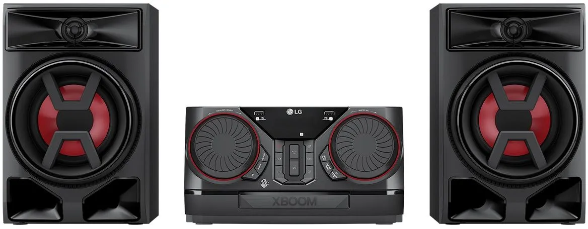LG CK43N минисистема вид спереди — центральный блок и два динамика с красными диффузорами